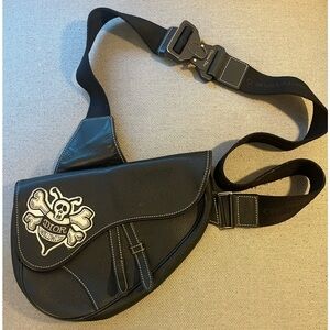 CHRISTIAN DIOR X SHAWN STUSSY Grained Calfskin Bee Saddle Bag Black